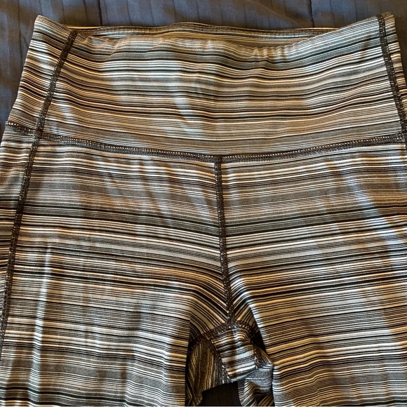 Vintage Athleta Striped Grey Leggings Size S - Picture 2 of 9